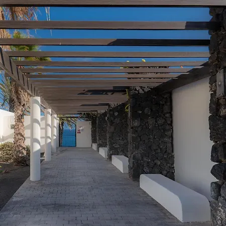 Luxury Estudio En Playa Roca A Primera Linea Del Mar * Costa Teguise
