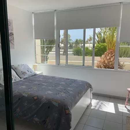 Luxury Estudio En Playa Roca A Primera Linea Del Mar Apartment